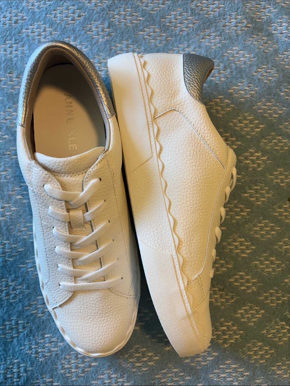 New Anne Klein Champion Shoes Womens Sz 8.5 Tennis Leather White Silver Scallop